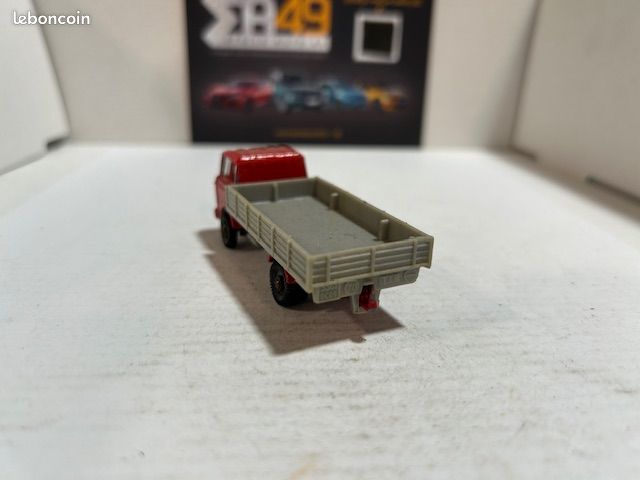 Majorette 1/100 n°241 DAF 2600 camion plateau/bâche bleu boite d'origine #031