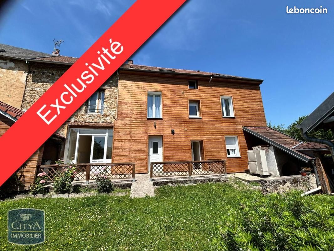 Immeuble 208 m² · à Jaulgonne · 208 m² · 247 000 €