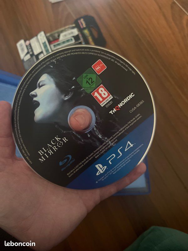 Jeux ps4 black mirror boîte cassé mais jeux très bon état (image 3)