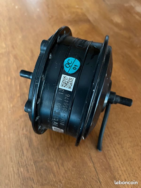 Moteur Bafang FM G320.250.V moyeu avant (image 1)