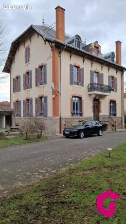 Maison 13 pièces 325 m²