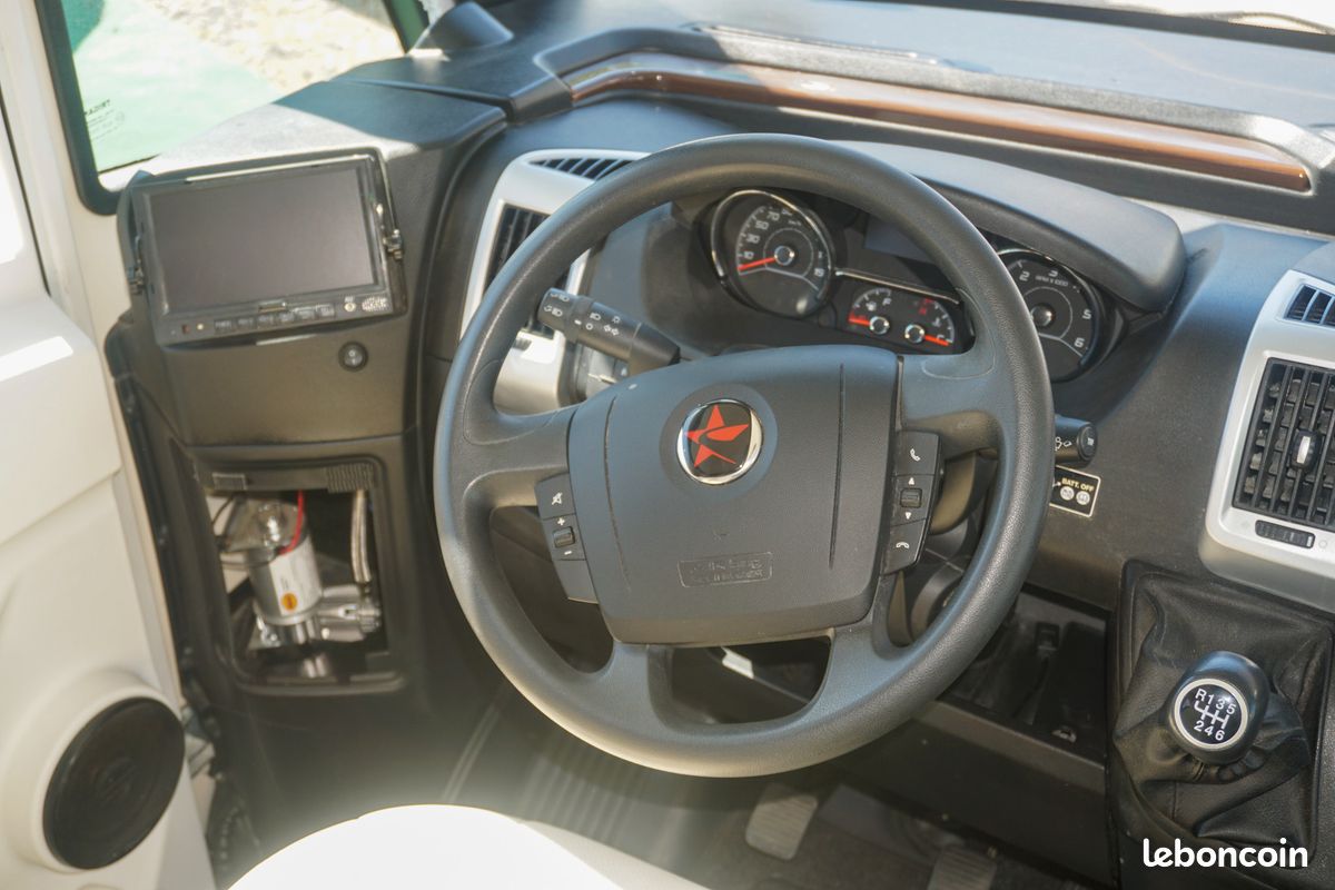 Camping-car intégral AUTOSTAR Passion I730 2019 - Lit central + pavillon - 130 CV (image 9)