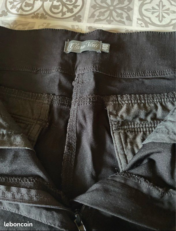 Pantacourt noir taille 40 (image 5)