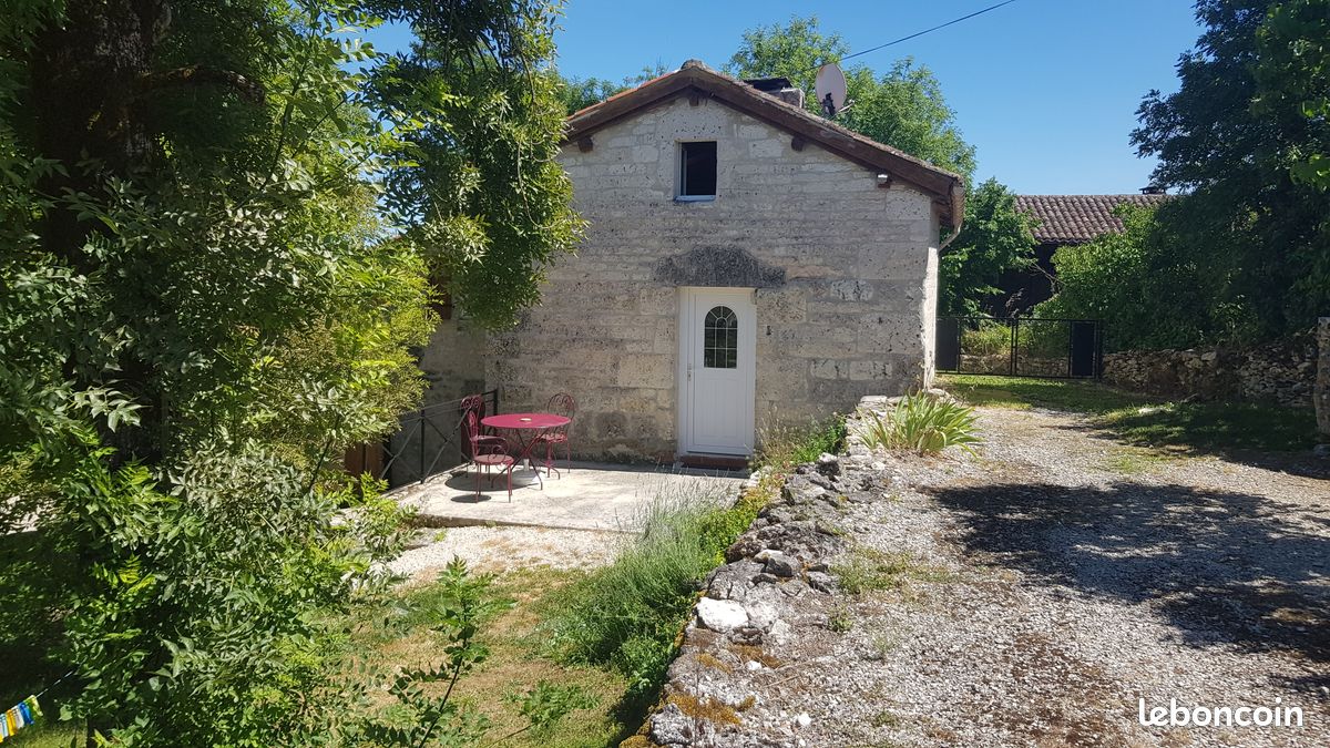 Maison 2 pièces 30 m² · à Lalbenque · 30 m² · 420 €/mois