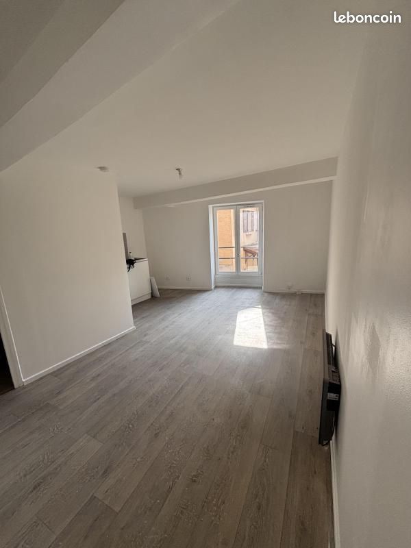 Appartement 1 pièce 18 m² · à Saint-Symphorien-sur-Coise · 18 m² · 266 €/mois