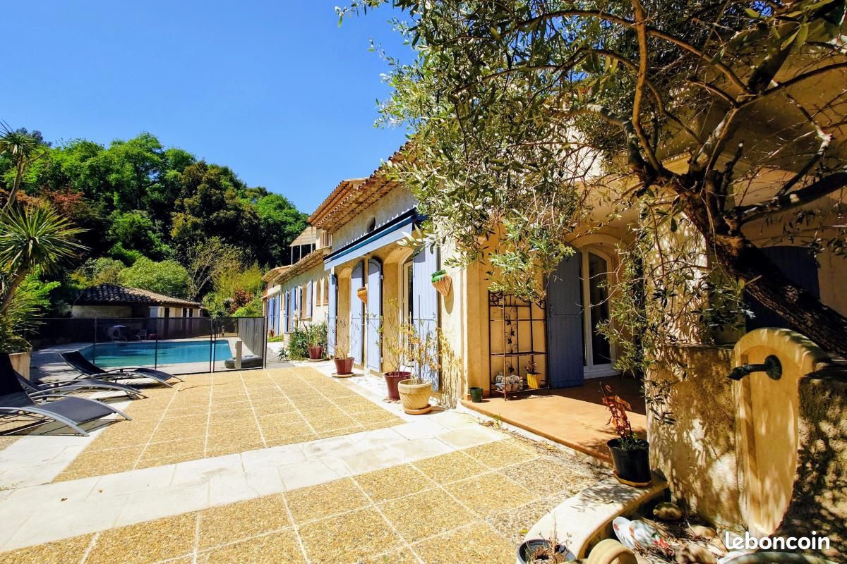 Maison 11 pièces 660 m² · à Biot · 660 m² · 1 430 000 €