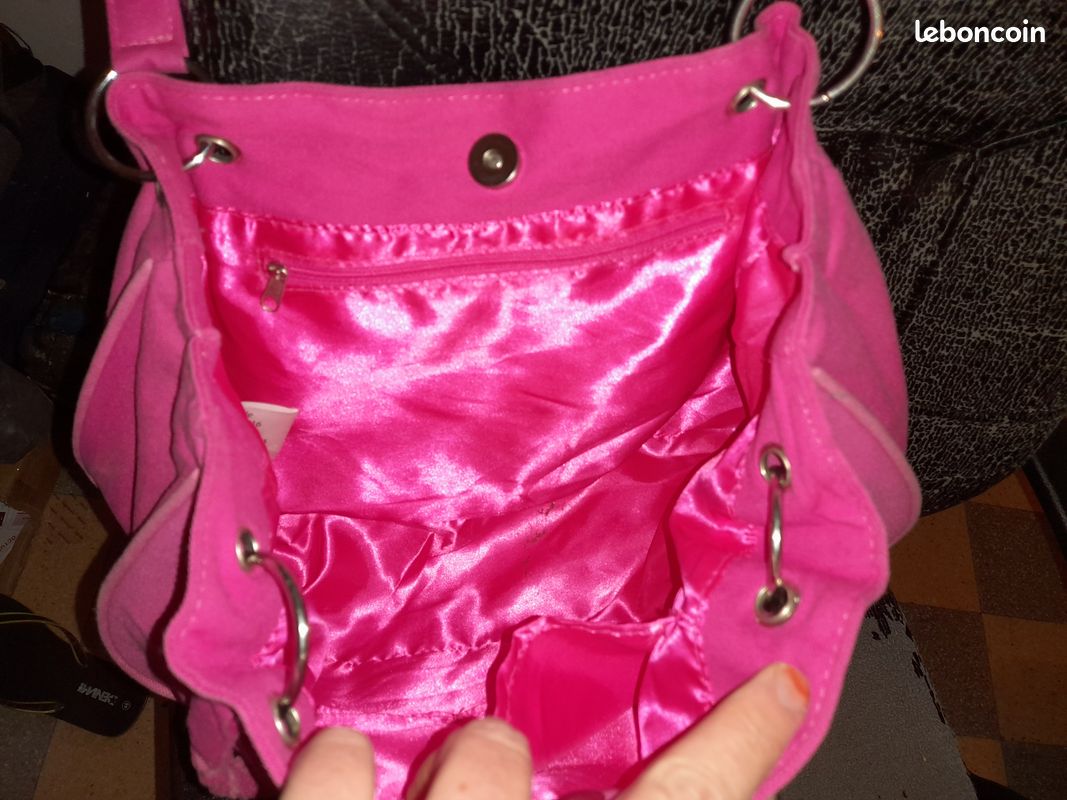 Sac lacoste rose neuf (image 2)