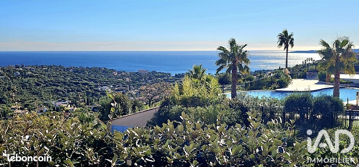 Appartement 2 pièces 40 m² · à Roquebrune-sur-Argens · 40 m² · 329 000 €