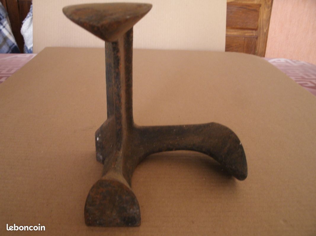 Sabot de cordonnier en fonte No2 (image 2)