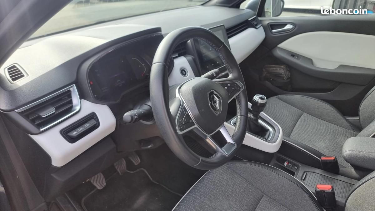 Renault Clio / Garantie 12 mois (image 17)
