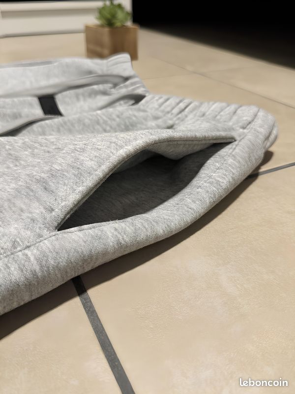 Puma Jogging Homme Logo Essentiel Gris Moyen