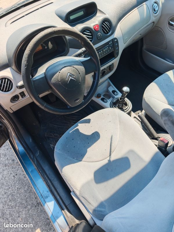 Citroën c3 1.4 70 cv / clim ok / attelage / ct ok (image 8)