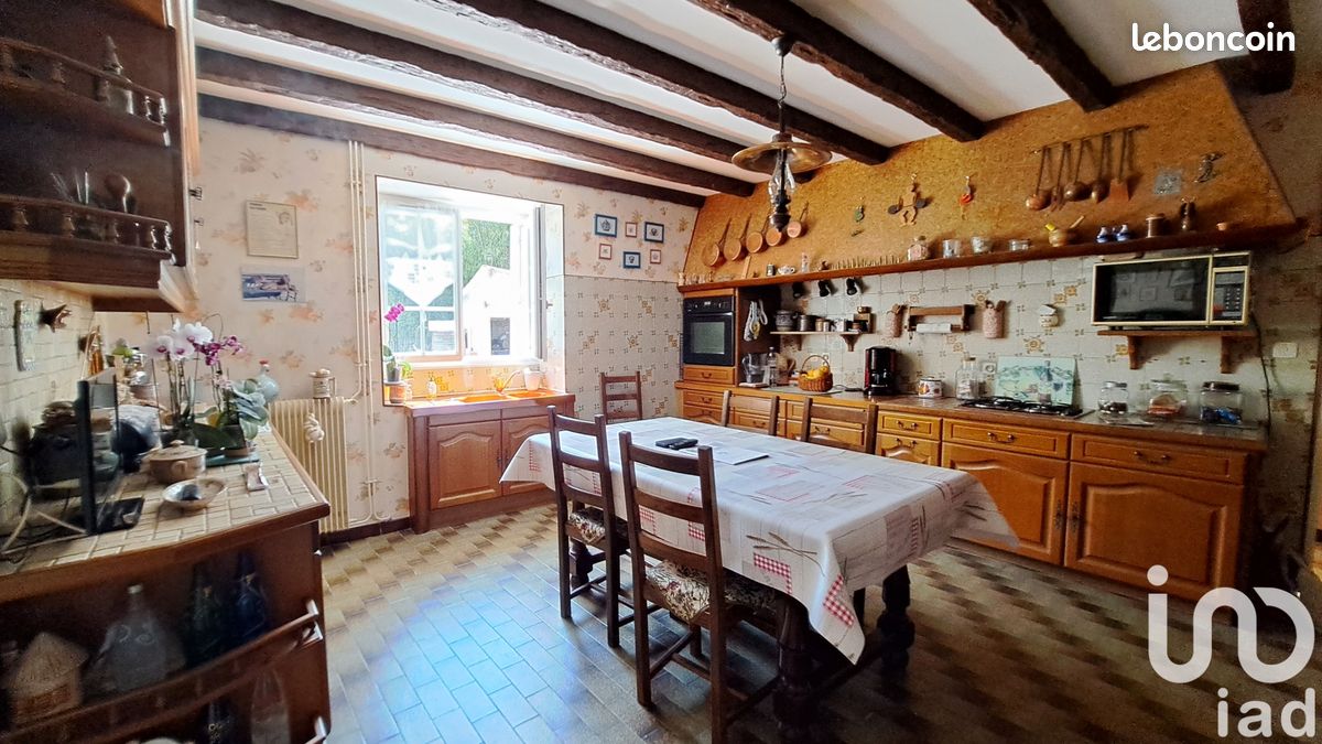 Maison 6 pièces 178 m² - Gensac-la-Pallue 16130 (image 2)