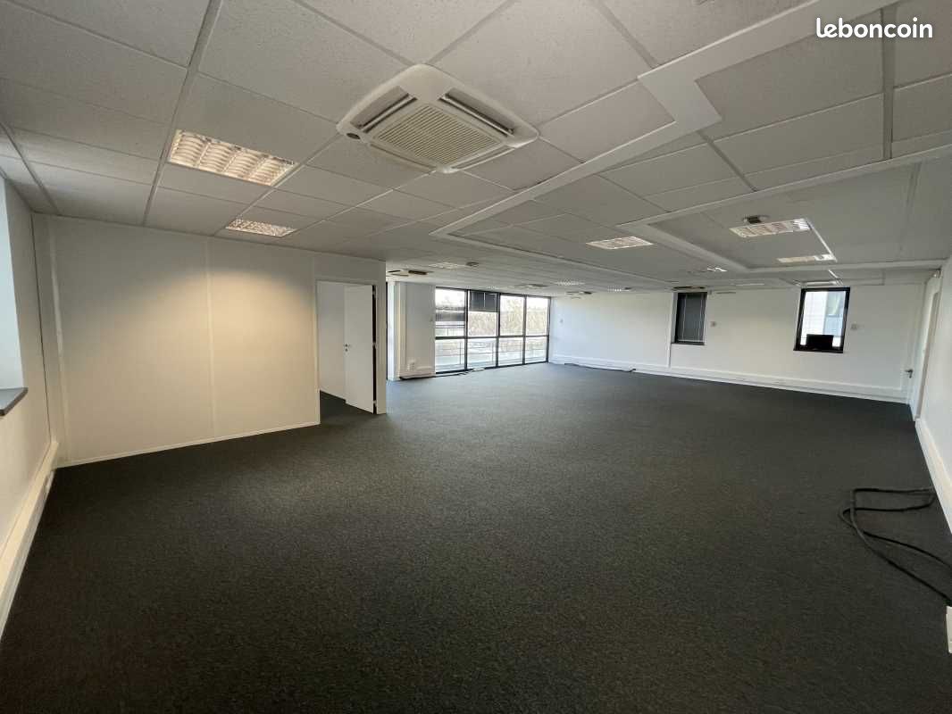 Bureaux 1 368 m² (image 2)
