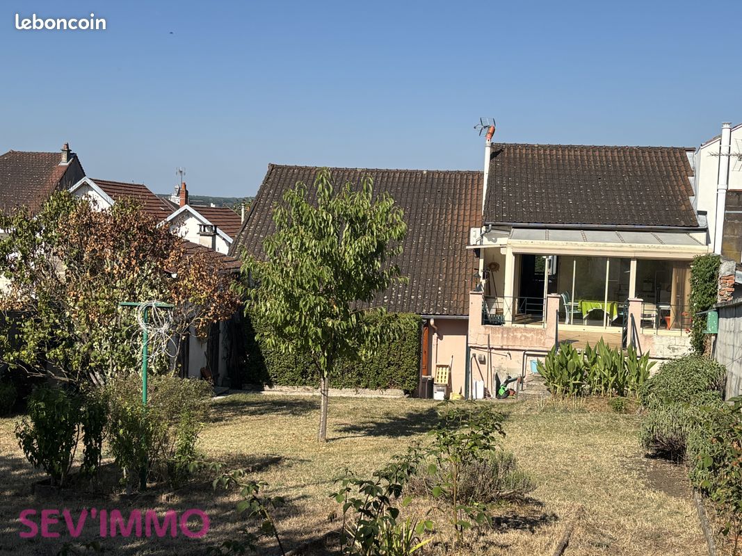 Maison 6 pièces 146 m² · à Saint-Yorre · 146 m² · 157 500 €