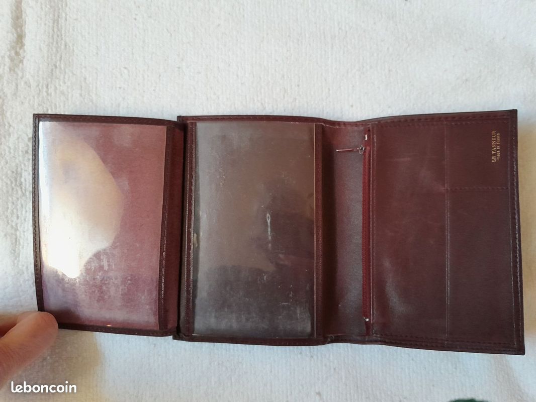 Porte-monnaie En Cuir Vintage LE TANNEUR Pour Femme - Couleur Bordeaux, Détails Dorés, Fabrication Française - Occasion