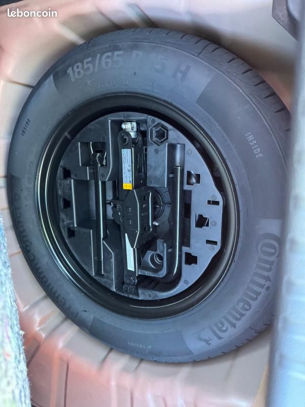 Renault Clio V TCe 90 ch GSR2 Techno (image 16)