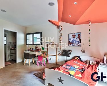 Maison 1 350 000 € - 270 m²