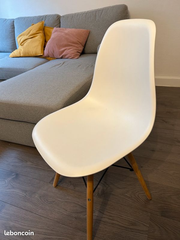 Lot chaises blanches - bois - style scandinave (image 1)