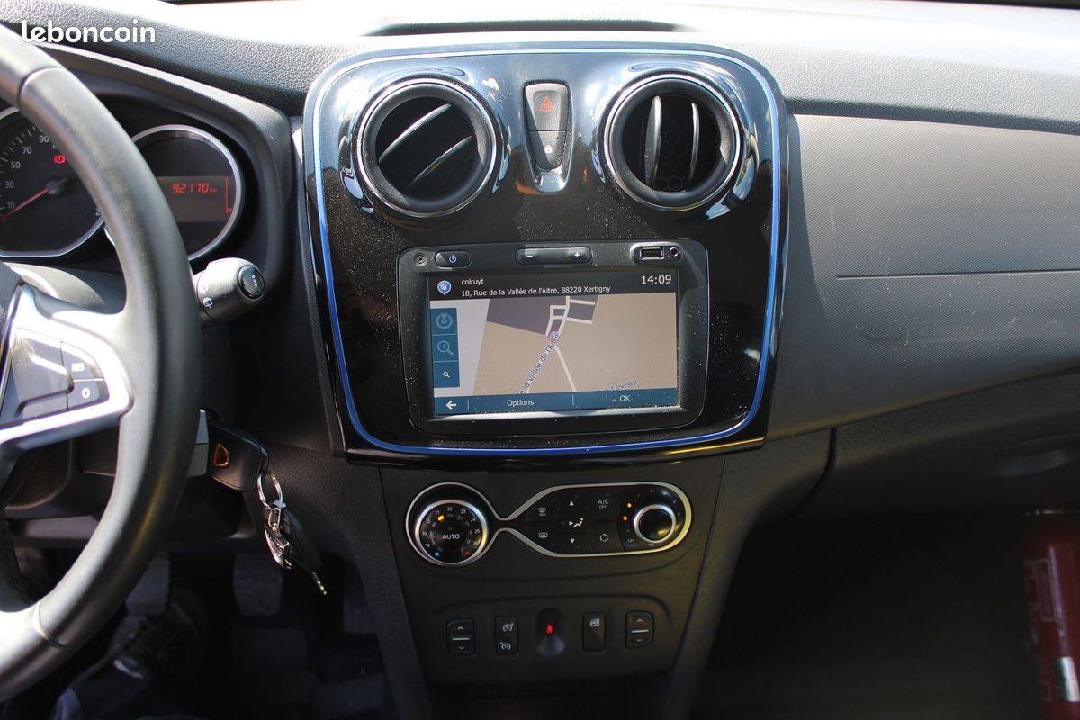 Dacia SANDERO III STEPWAY 95 CV DIESEL 15 ANNIVERSAIRE GPS CAMÉRA CLIM AUTO RÉGULATEUR BLUETOOTH (image 10)