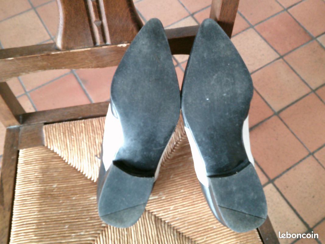Chaussure cuir noir et blanc (image 2)