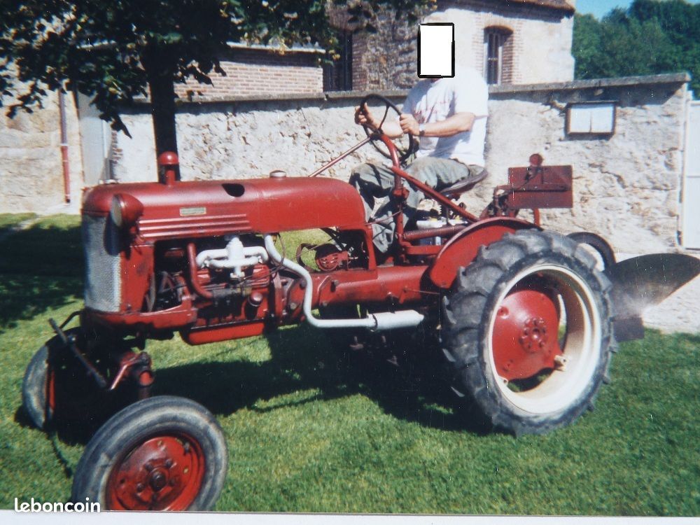 Tracteur Mac CORMICK (image 2)