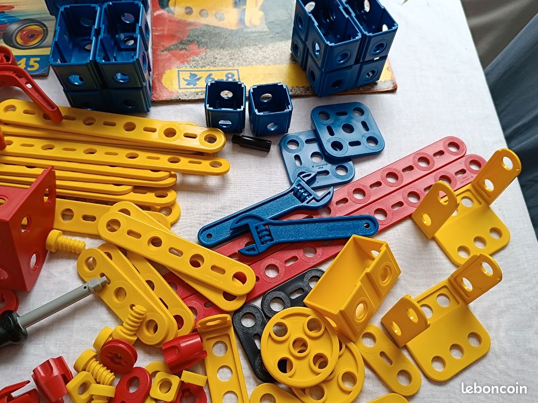 Lot De Pièces Meccano Anciennes - Vintage, Moteur OK Mais état Rough (oxydé, Tordu)
