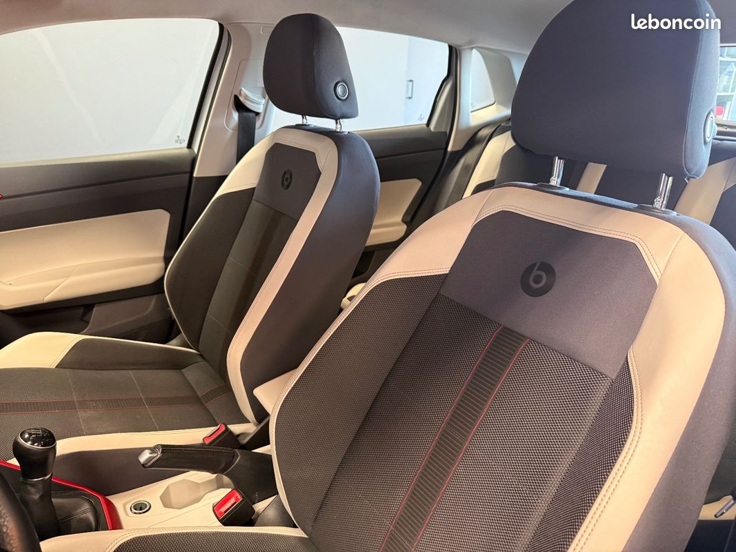 VOLKSWAGEN POLO 1.0 TSI 95 CH SS First Edition BEATS AUDIO (image 9)