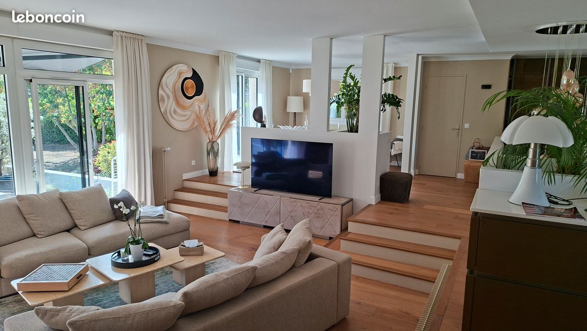 Maison 7 pièces 270 m² · à Étiolles · 270 m² · 650 000 €