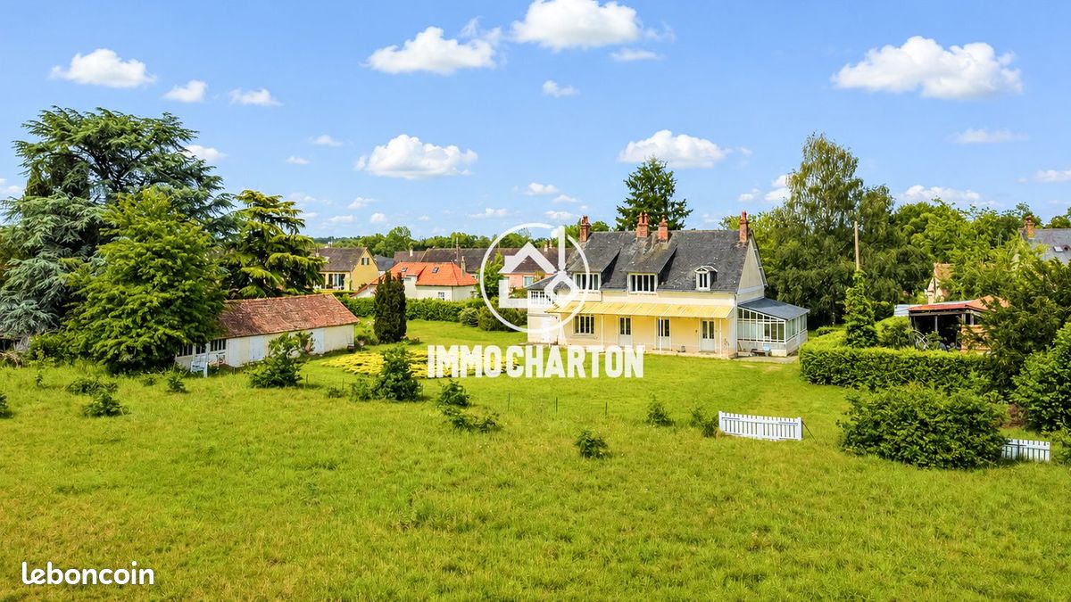 Maison 11 pièces 221 m² · à Guécélard · 221 m² · 374 400 €