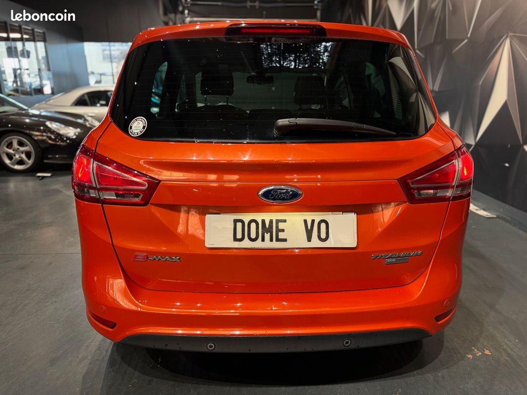 Ford B-Max B Max 1.6 TDCI 95 CH Titanium BVM5 Toit Panoramique Bluetooth Radar Jante Alu Rouge Arizona Portes Coulissantes 2013 (image 4)