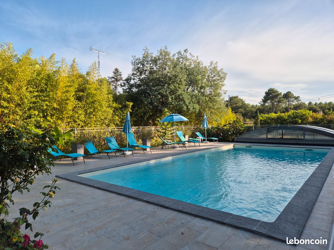 Maison 11 pièces 400 m² · à Lesperon · 400 m² · 995 000 €