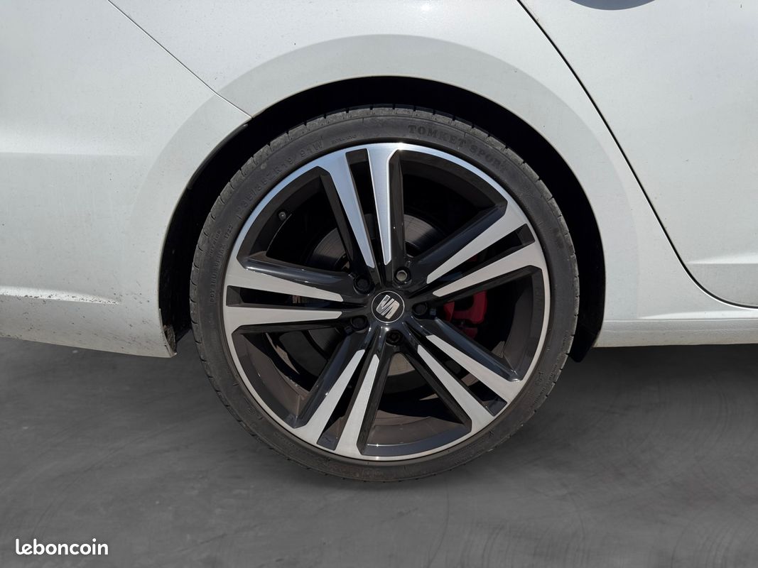 SEAT LEON 2.0 TSI 280 CUPRA CarPlay Toit ouvrant pano Sièges sport chauffants Garantie 12 mois (image 17)