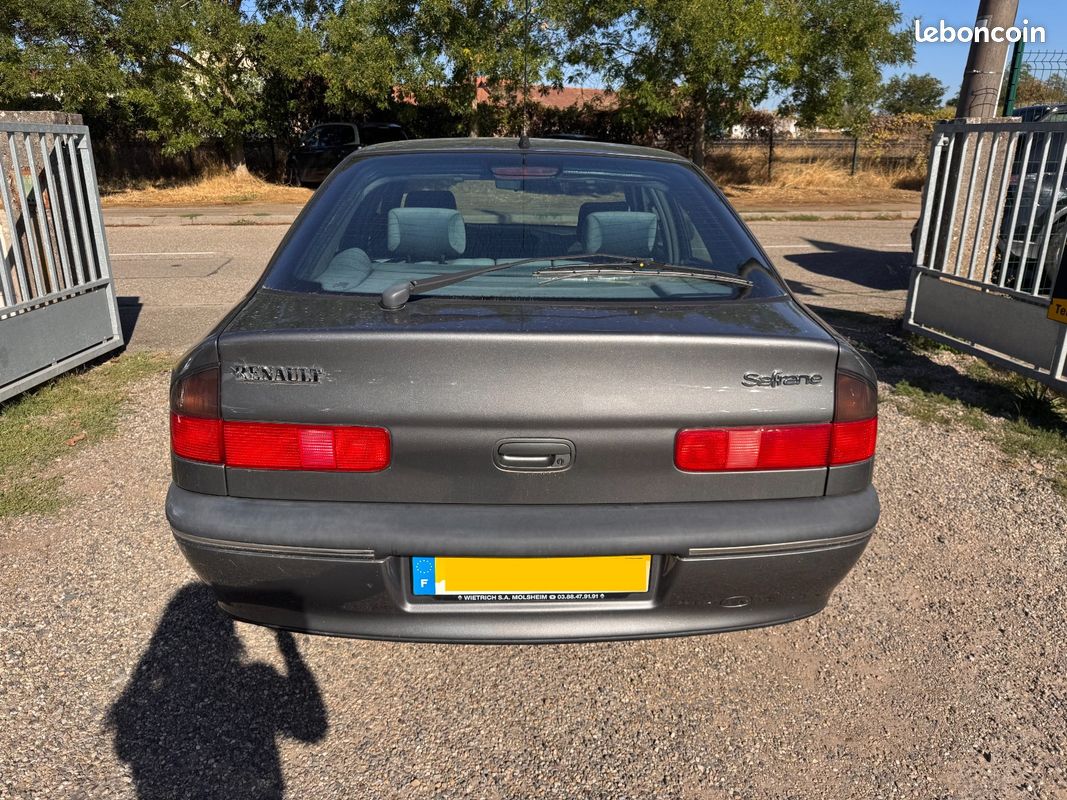 Renault SAFRANE 2.2 dT 113 CV RTE (image 5)