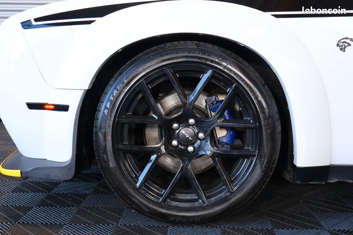 Dodge Challenger R/T HEMI 5.7L/ WIDE BODY/CIEL ÉTOILÉ (image 4)