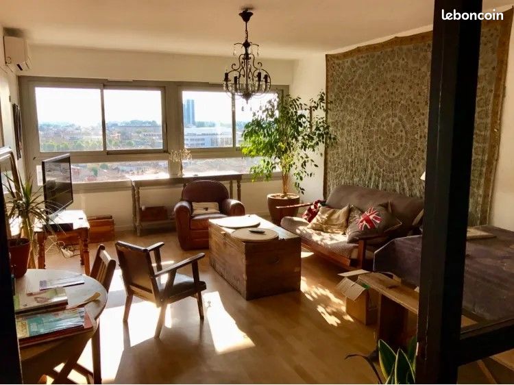 Appartement 2 pièces 67 m² - Bordeaux 33000 (image principale 0)