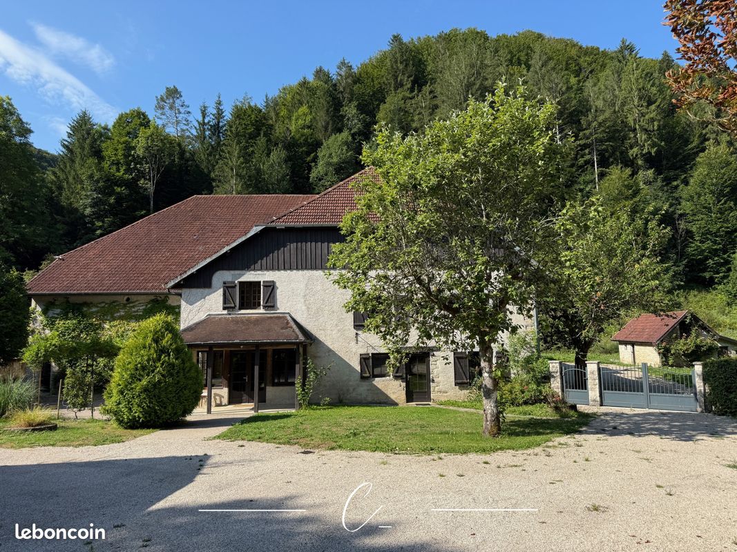 Maison 20 pièces 650 m² (image 1)