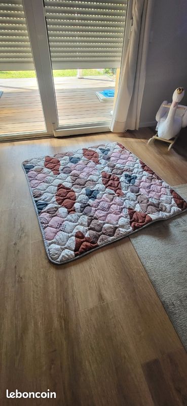 Tapis de sol enfant en tissu (image 1)