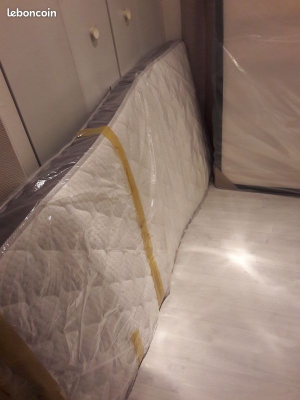 Matelas ressort 90x190 + Sommier ferme avec lattes en bois Neuf encore dans le plastique (image 3)
