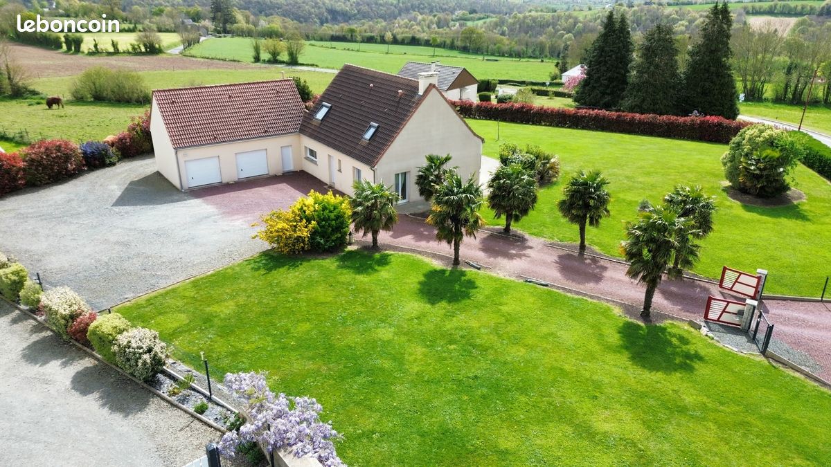 Maison 5 pièces 130 m² · à Condé-sur-Vire · 130 m² · 240 000 €