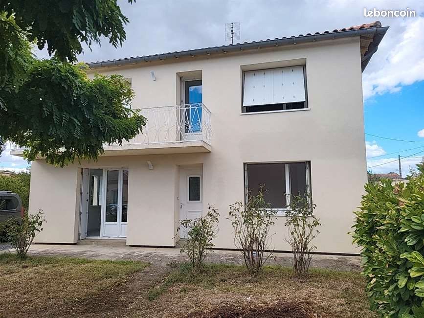 Maison 5 pièces 116 m² · à Réalmont · 116 m² · 900 €/mois