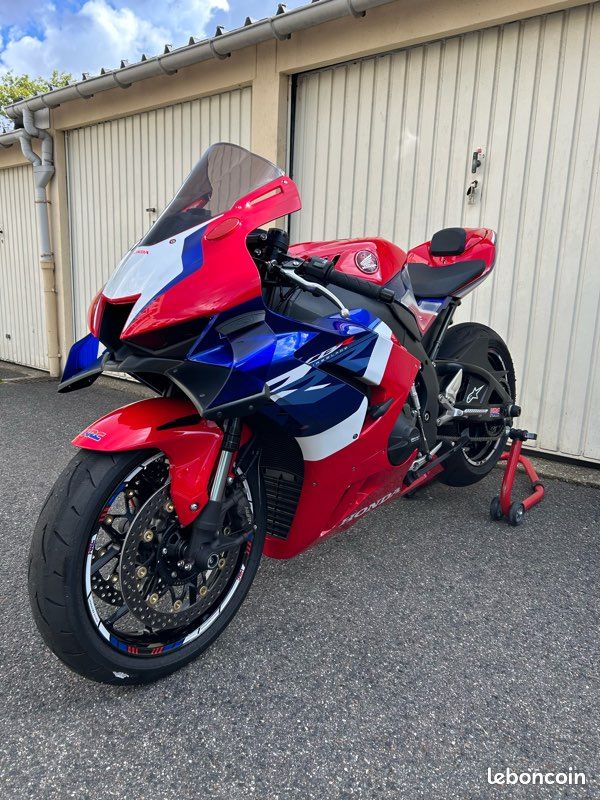 Cbr 1000 rrr - Motos