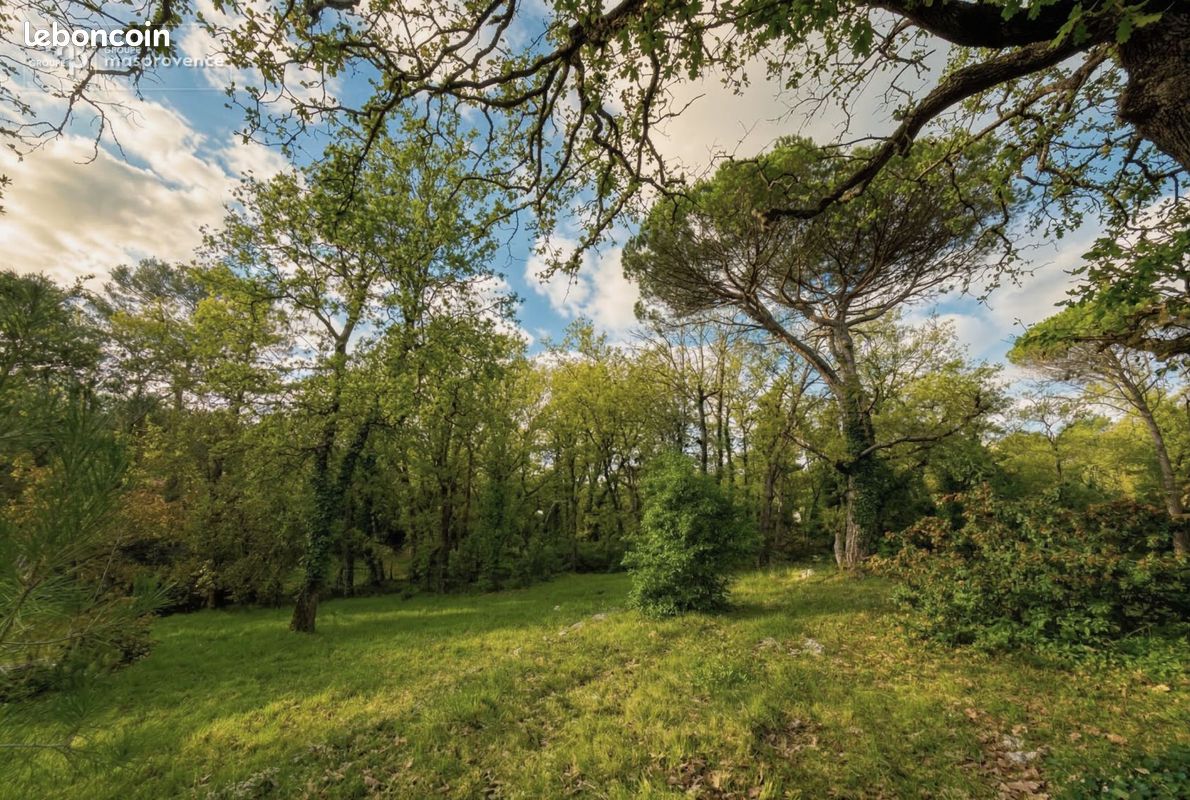 Terrain à bâtir de 1266 m² à OPIO (06) · 595 000 €