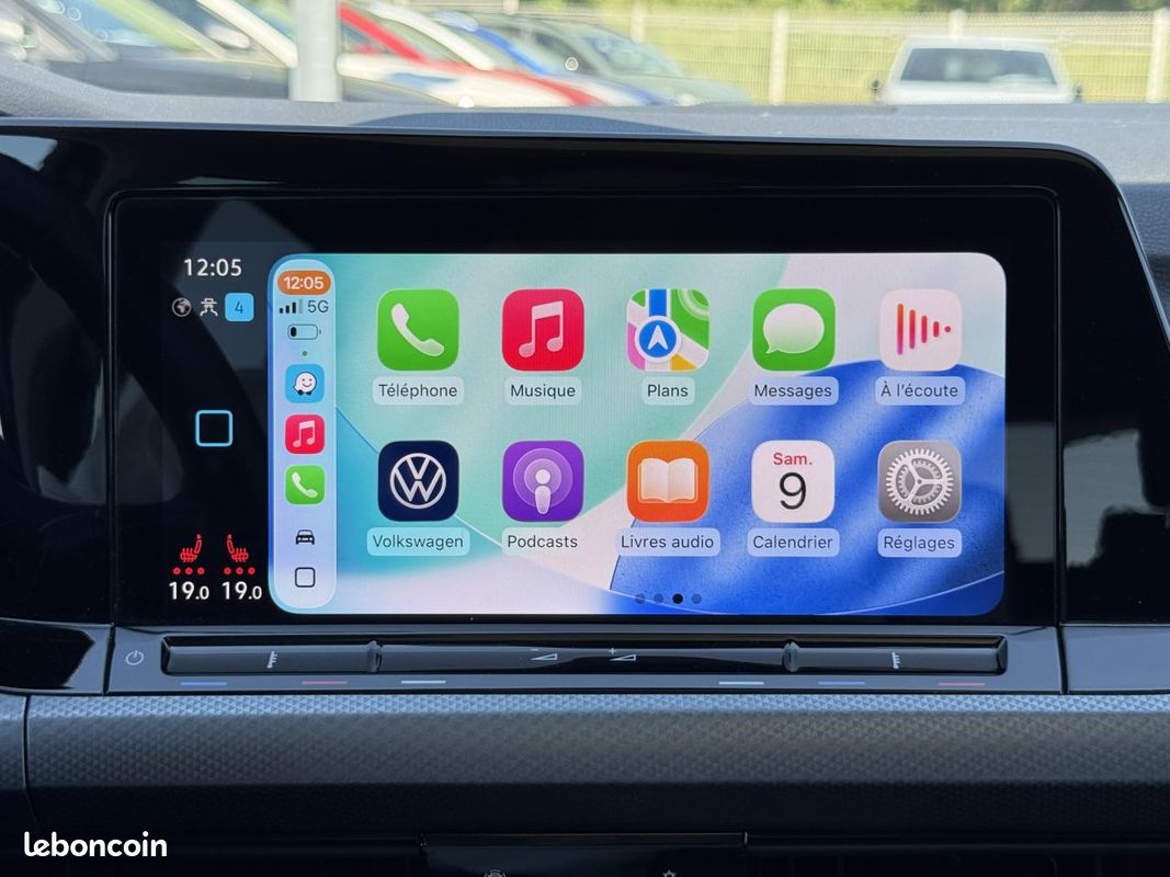 VOLKSWAGEN GOLF 8 VIII 2.0 TDI 116ch DSG 7 Active Pano Matrix Navi CarPlay Acc Siege Chauffant (image 13)