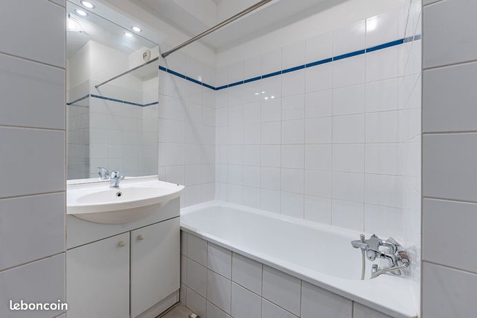 Studio 1 pièce 19 m² — 2