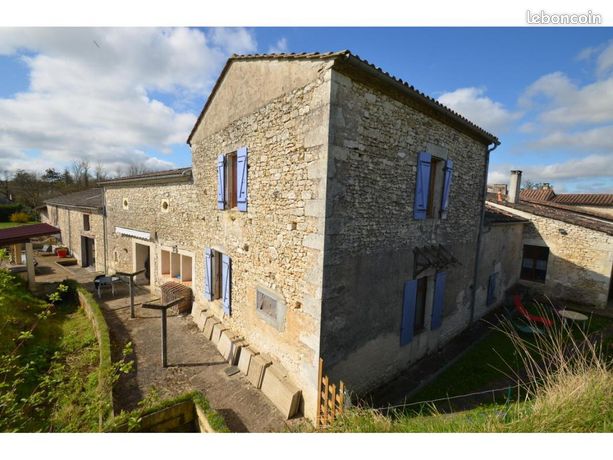 Longère 14 pièces 385 m²