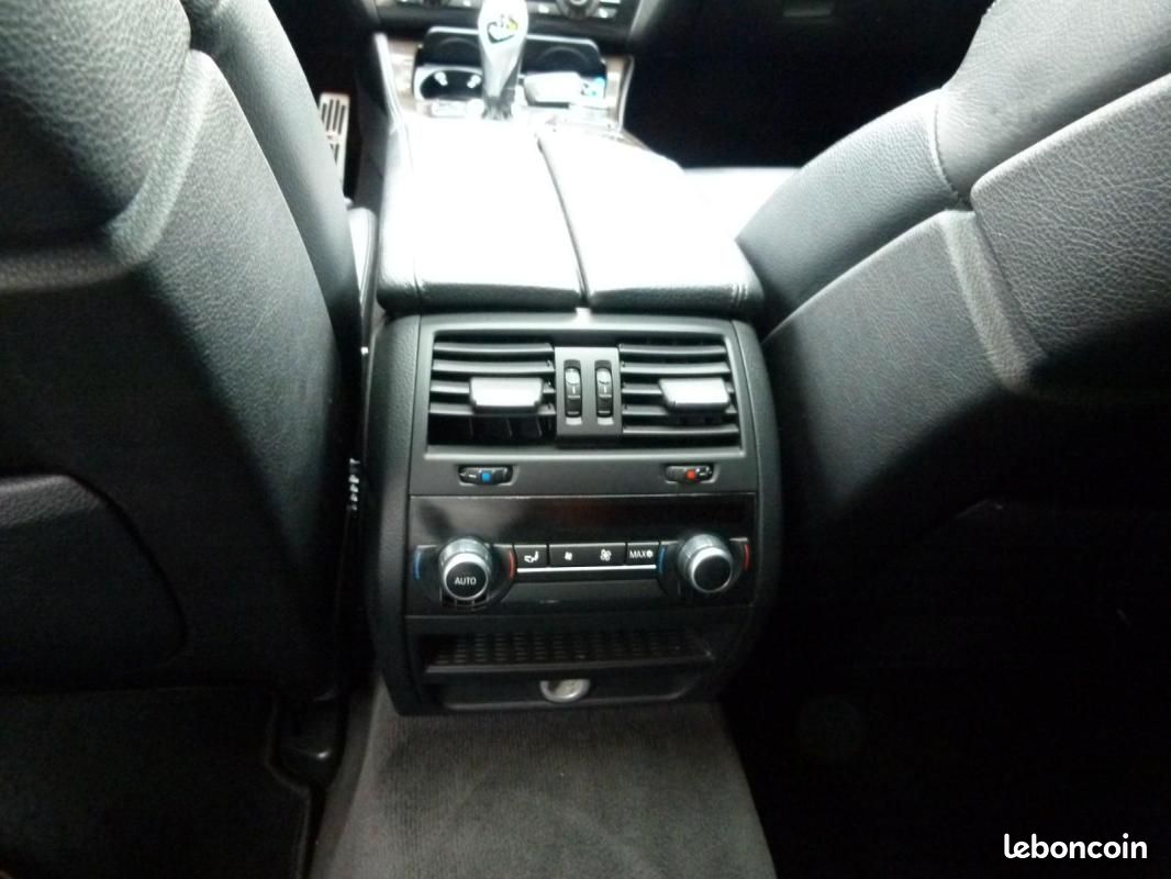 BMW 535 i 306ch - BVA TOIT OUVRANT HUD CAMÉRA DE RECUL INTERIEUR CUIR (image 29)