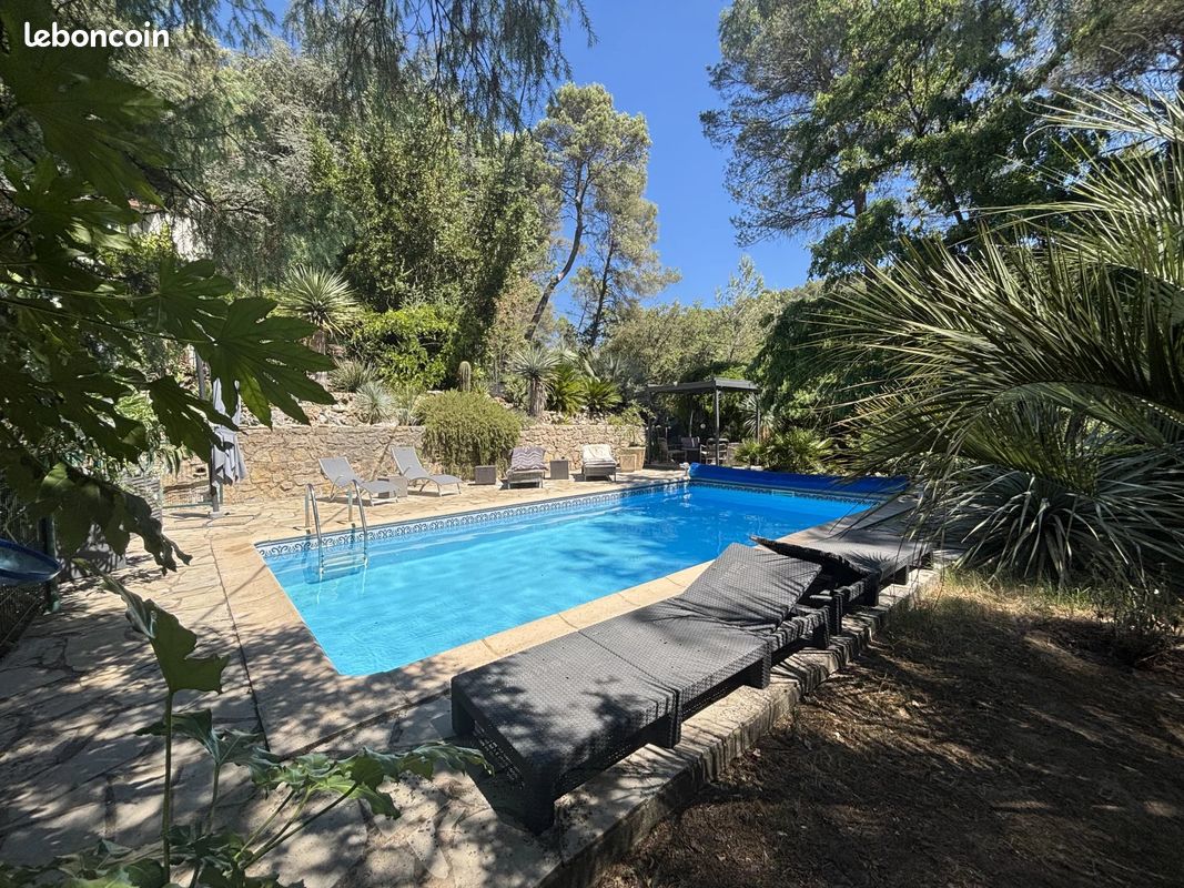 Maison 6 pièces 134 m² · à Figanières · 134 m² · 435 000 €