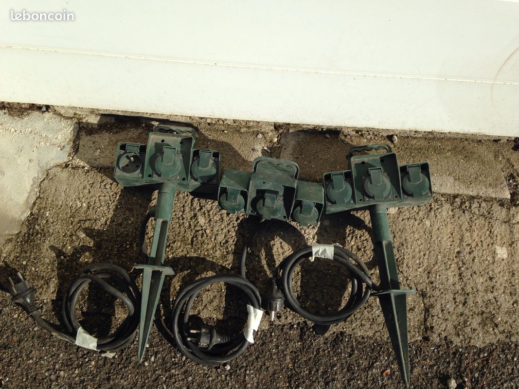 Multiprises électrique pour l extérieur (image 1)