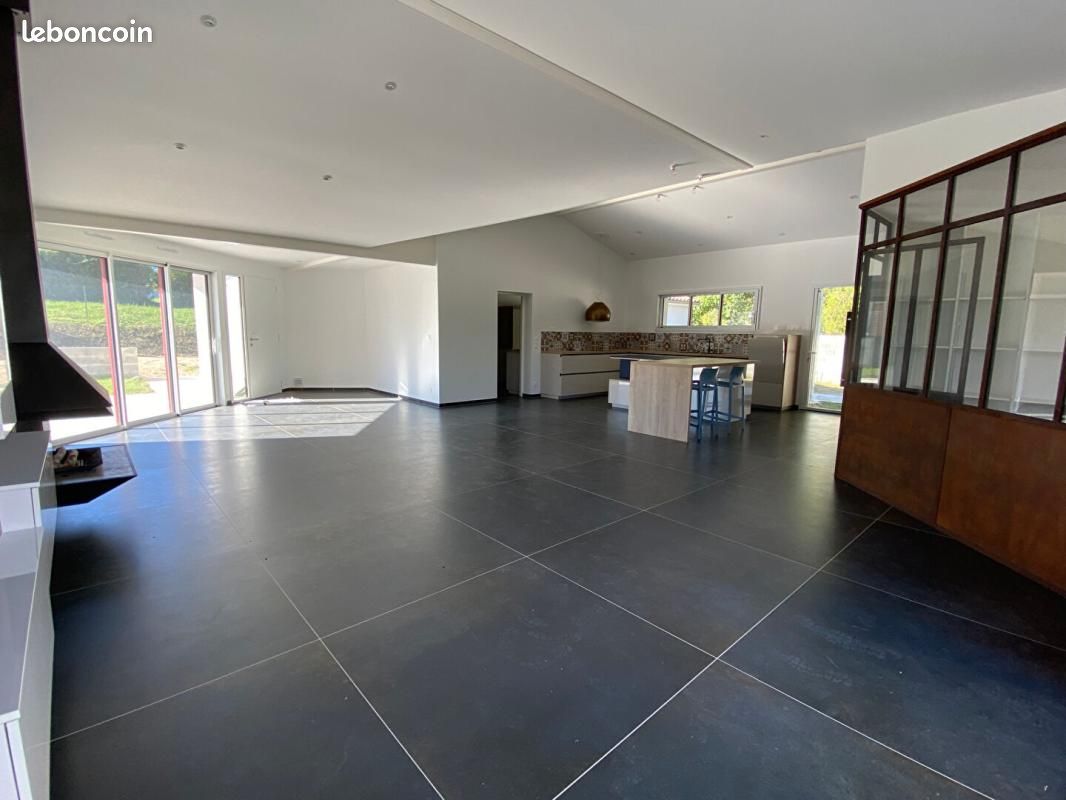Maison 7 pièces 205 m² · à Chauray · 205 m² · 520 000 €